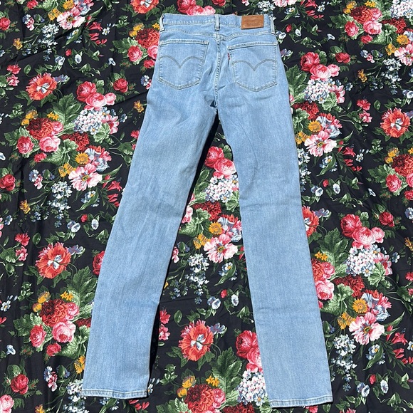 Levi’s Premium Italian Denim 724 high rise straight distress jean light blue 26 - Picture 2 of 10